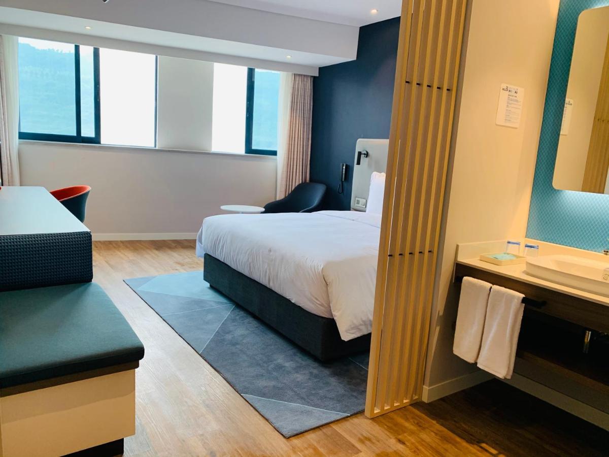 Holiday Inn Express Chongqing Airport Zone By Ihg Buitenkant foto